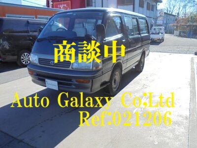 トヨタハイエース3.0カスタム9人乗り（28.8万円）