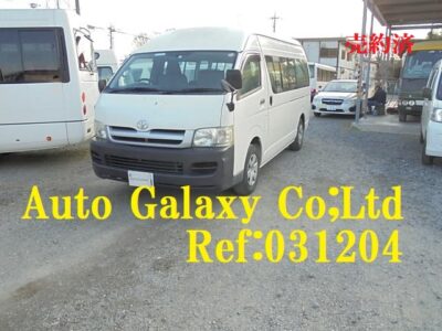 トヨタハイエースコミューターDX