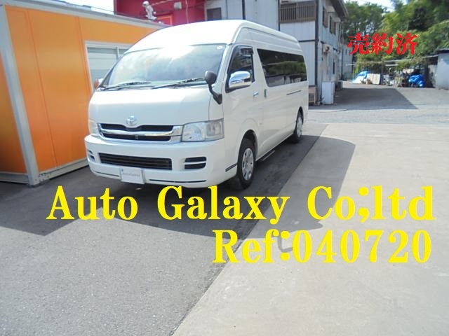 ハイエースグランドキャビン4WD１０人乗り