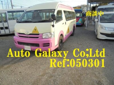 トヨタハイエース園児バス