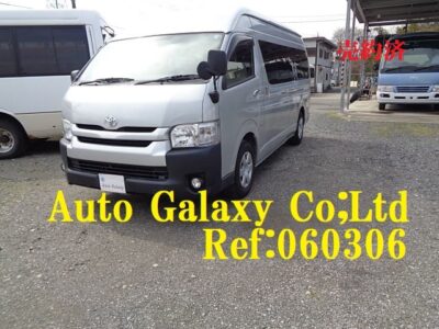 トヨタハイエースコミューターGL14人乗り