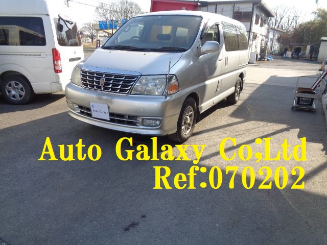 トヨタグランドハイエースG8人乗り