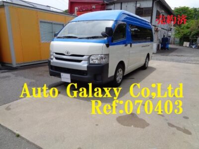 トヨタハイエースコミューターGL14人乗り