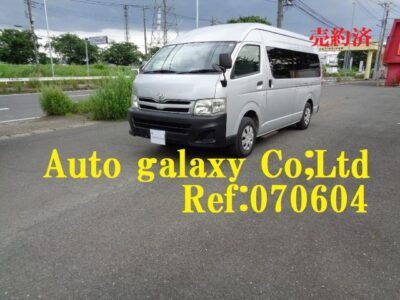 トヨタハイエースコミューターGL14人乗り