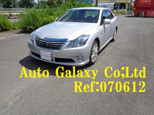 トヨタクラウンハイブリッドGパッケージ（88.9万円）