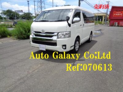 トヨタハイエースワゴンGL10人乗り