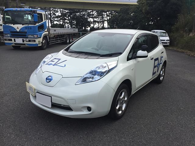 日産リーフ